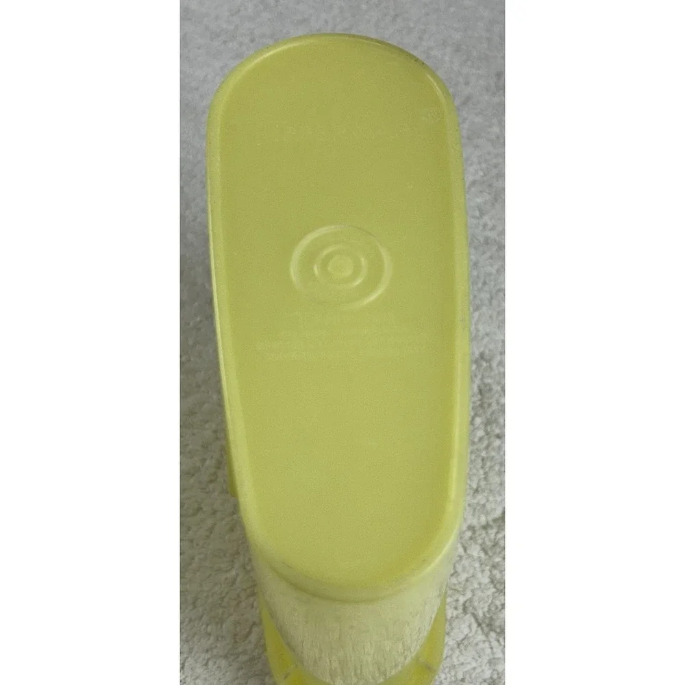 Tupperware vintage 587